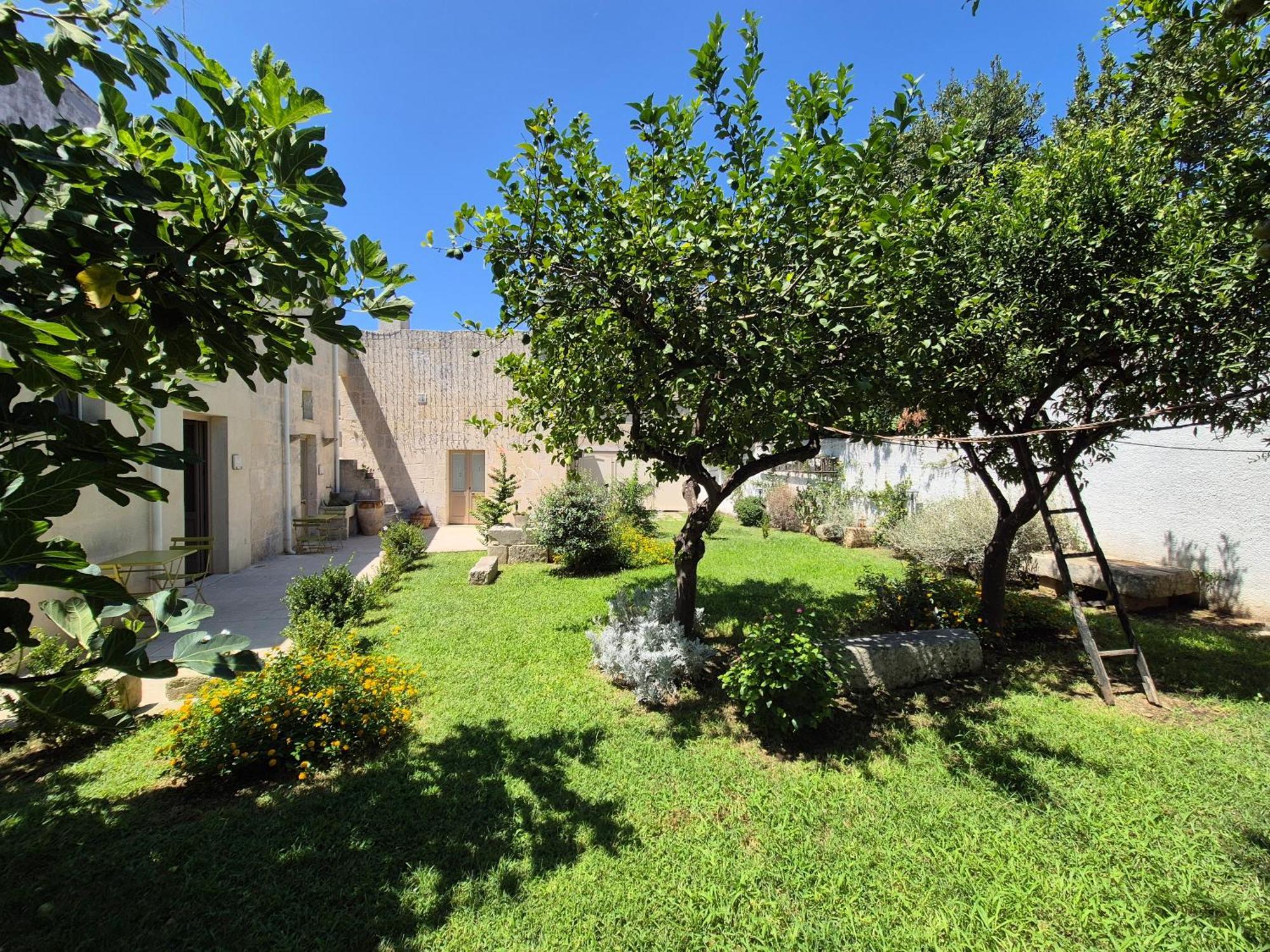 לינה וארוחת בוקר מרטאנו Casa Frea Dimora Storica מראה חיצוני תמונה